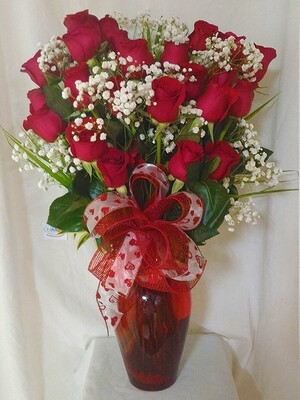 Valentines  24 Roses In A Vase