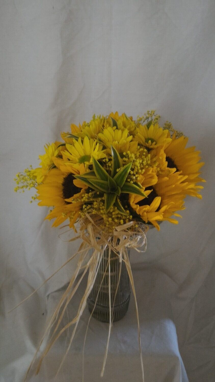 Mix cut flowers with Sun flowers