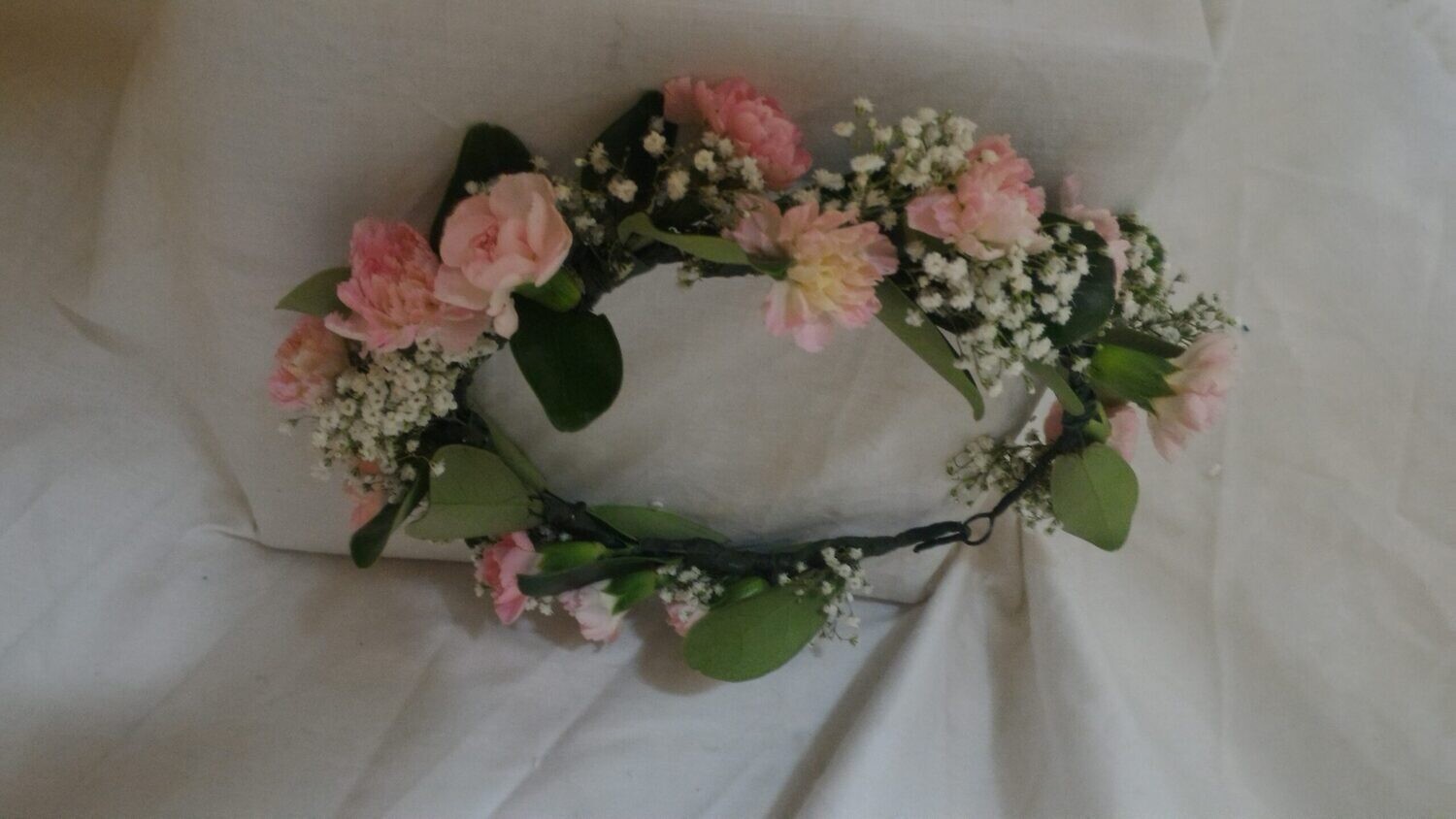 Bridal crown of flowers