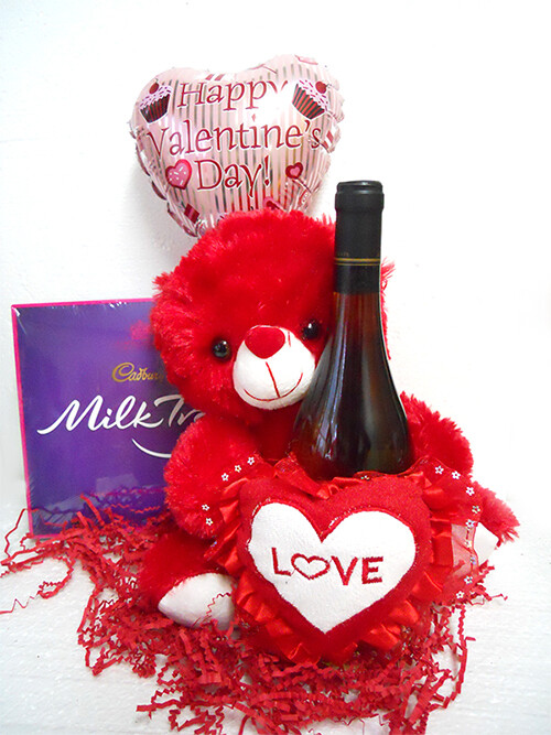 Chocolate, balloon, Med Teddy, Wine