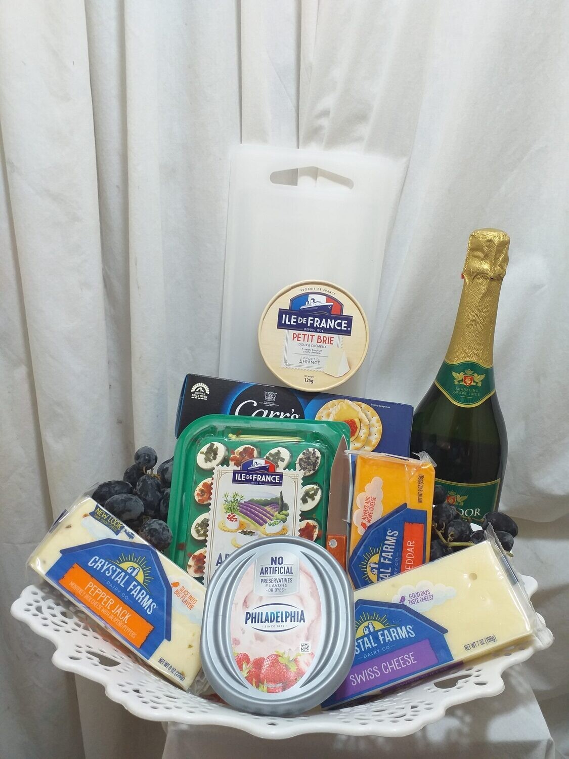 Gourmet Cheese Platter with Non Alcoholic Wine