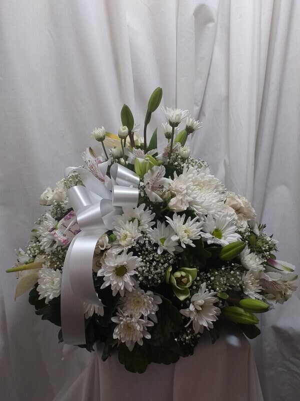 All White all-around arrangement