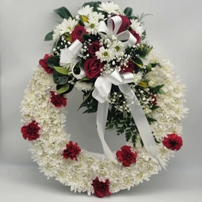 Circle wreath - red and white