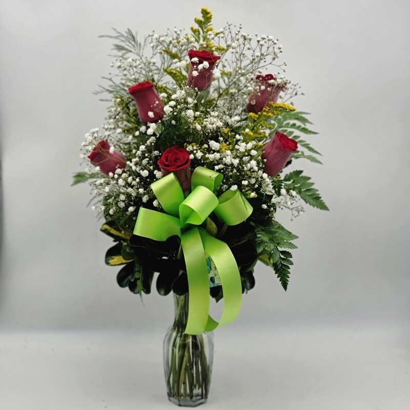 6 Rose In Vase