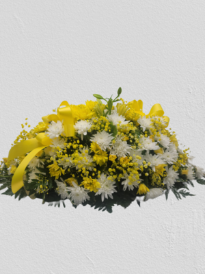 Yellow and white wreath