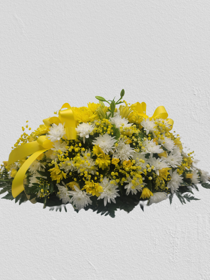 Yellow and white wreath