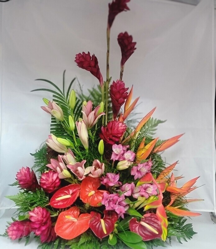 Creative arrangements – Nikko's Creations – Flowers For All Occasions