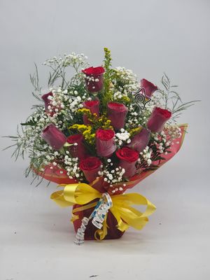  Roses 12 in a red wrap