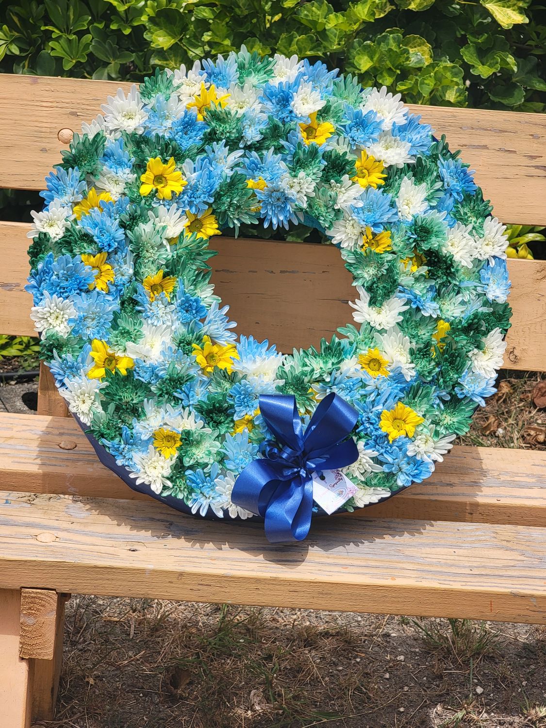 Multi-colour circle - blues and greens