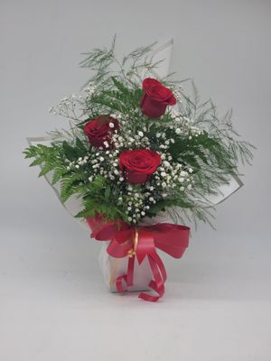 Valentines - 3 Roses in a wrap - white/red or black wrap