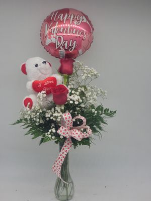 Valentine 2 roses in a vase, balloon, teddy