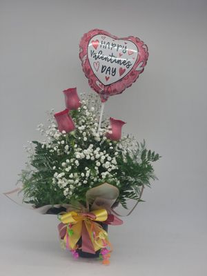 Valentine 3 roses in a wrap with a balloon