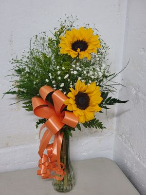 Sunflowers 2 in a vase