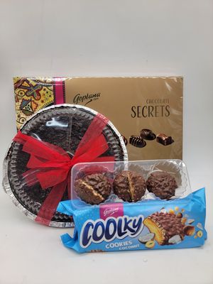 Chocolate 238g, Cookies,  8" round Christmas Cake