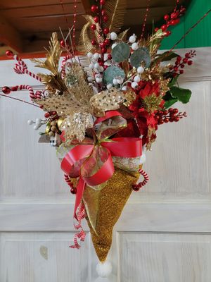 Christmas Door Hanger - Gold Santa Hat Christmas Door Hanger - Gold Santa Hat