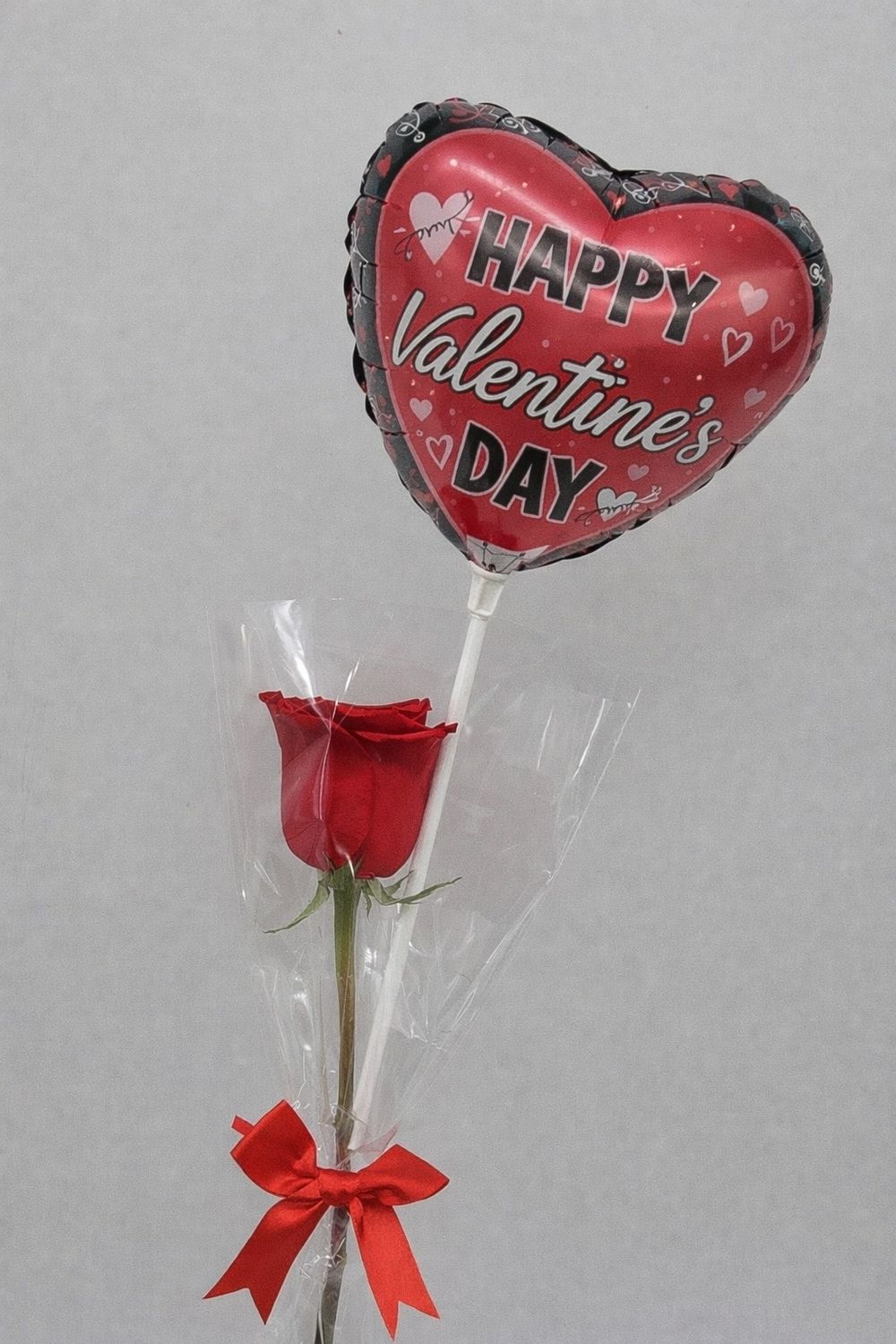Valentine - 1 Rose in sleeve with a balloon