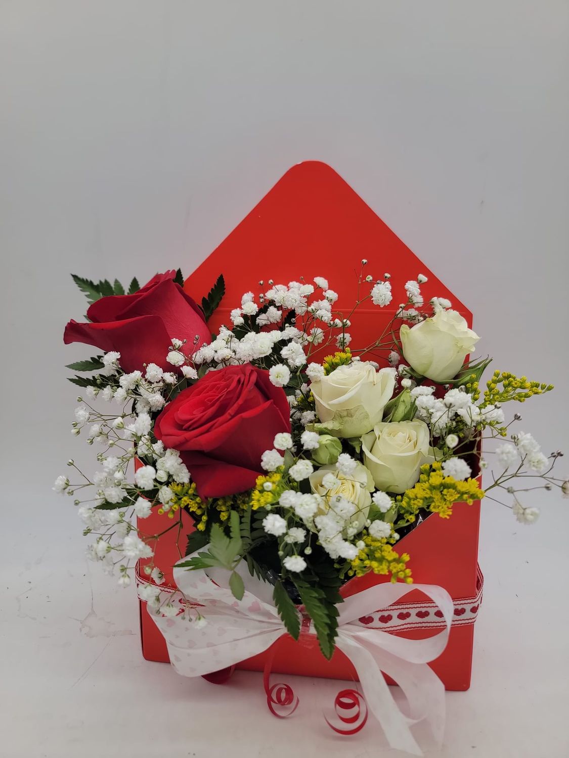 Love Letter Bouquet: Mixed Roses