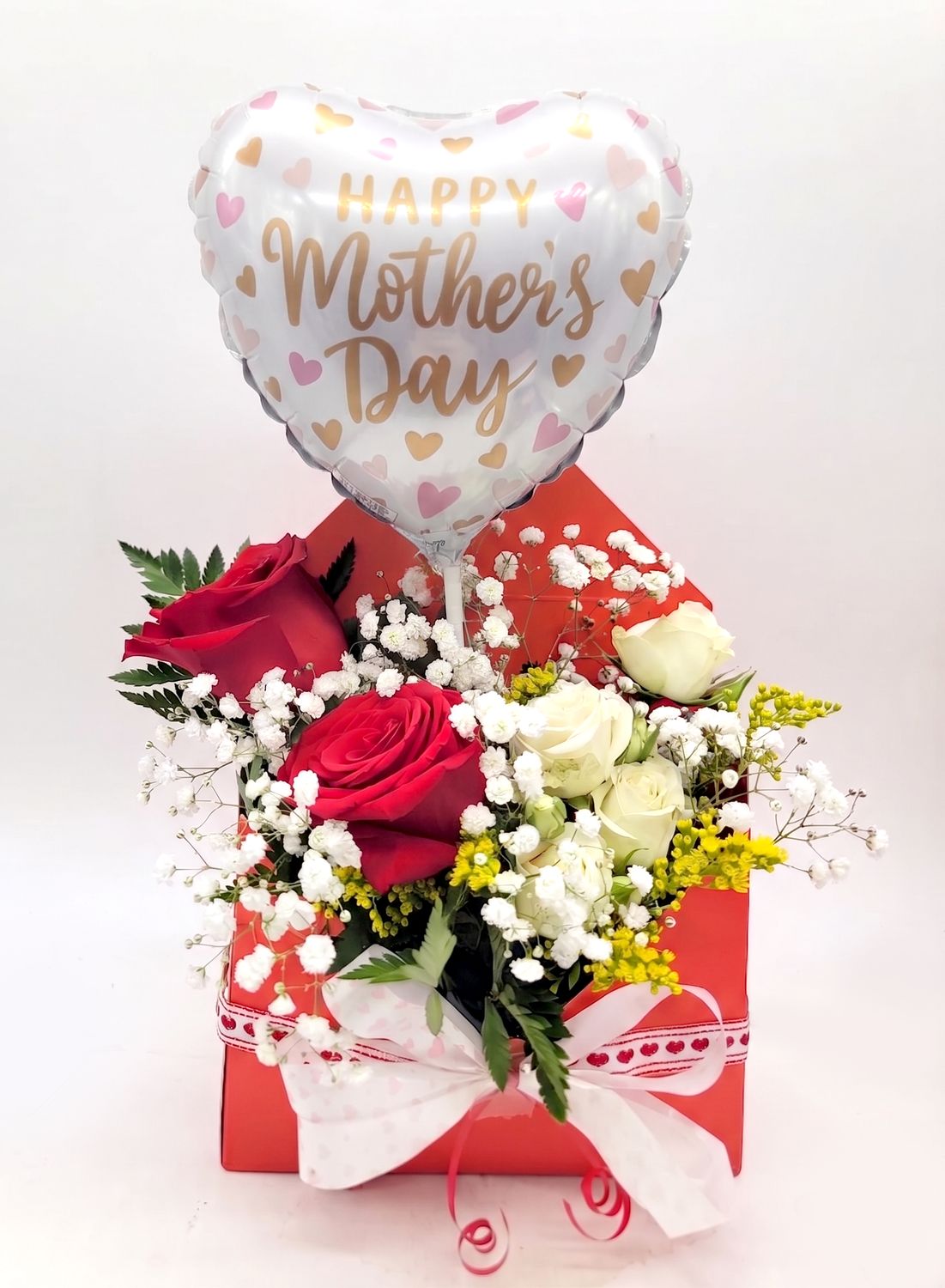 Mother's Day Love Letter Bouquet: Mixed Roses with Balloon