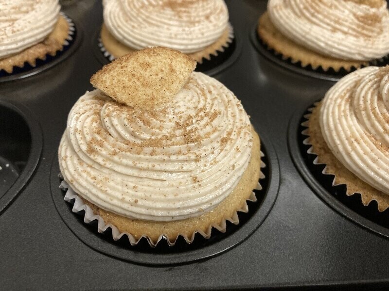 Snickerdoodle Cupcakes (6)