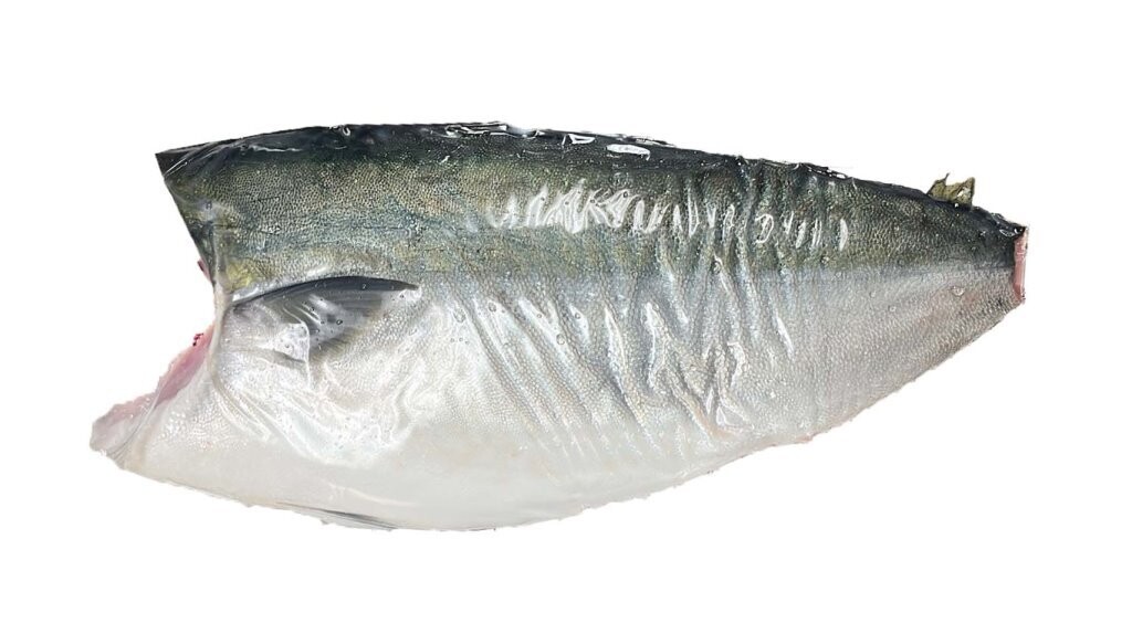 24688 YELLOWTAIL Whole-fish Sashimi Grade