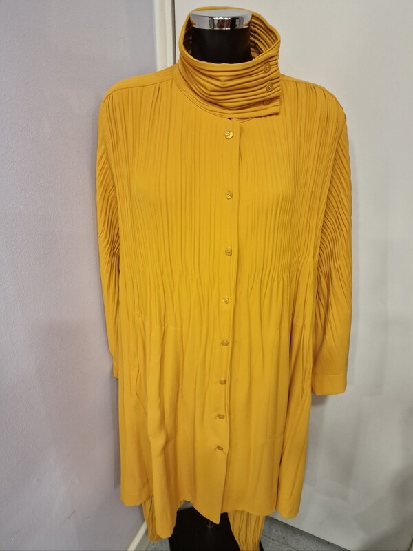 NU PLEATED PAPIA JACKET