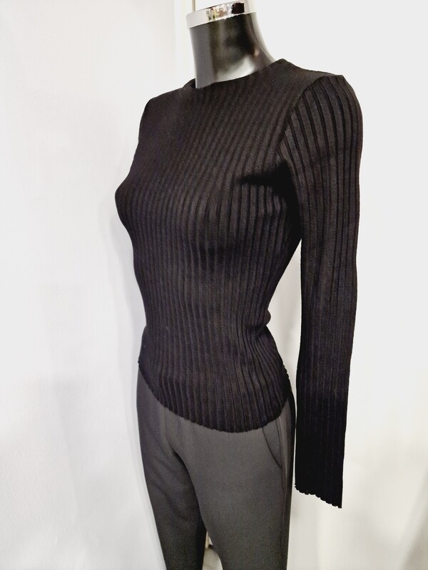 NU RIBBED BLACK TOP