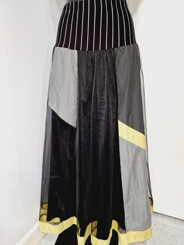 LUUKAA TULLE STYLE SKIRT