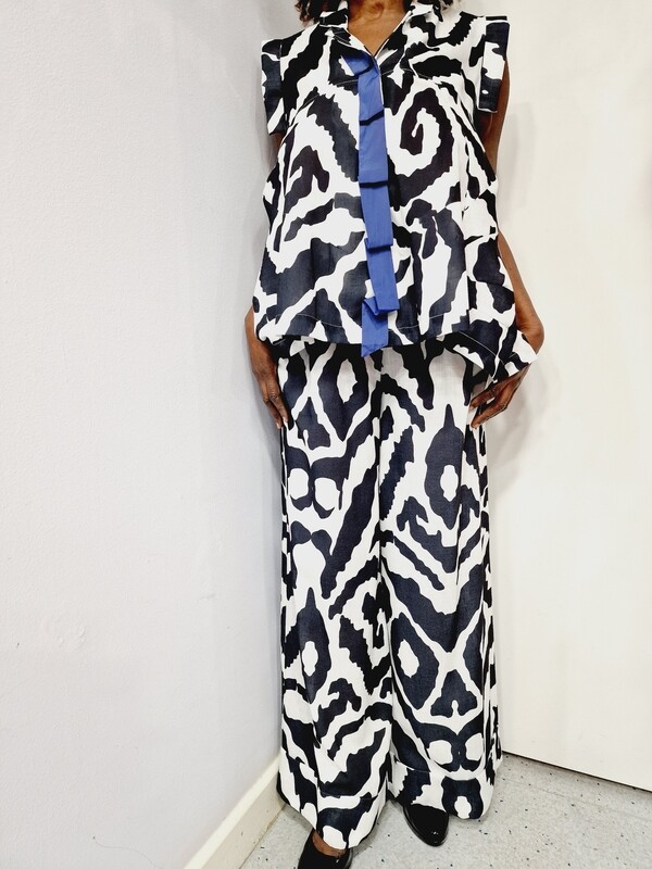 CARACLAN BLACK/WHITE TUNIC TOP