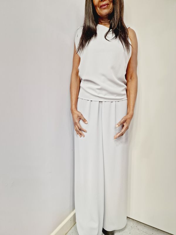 CARACLAN LIGHT GREY TOP WITH RUSHED SIDE PANELS