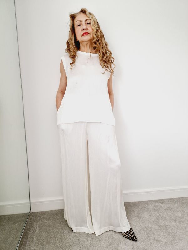 NU(NUBLACK) WIDE LEG SILK TROUSERS