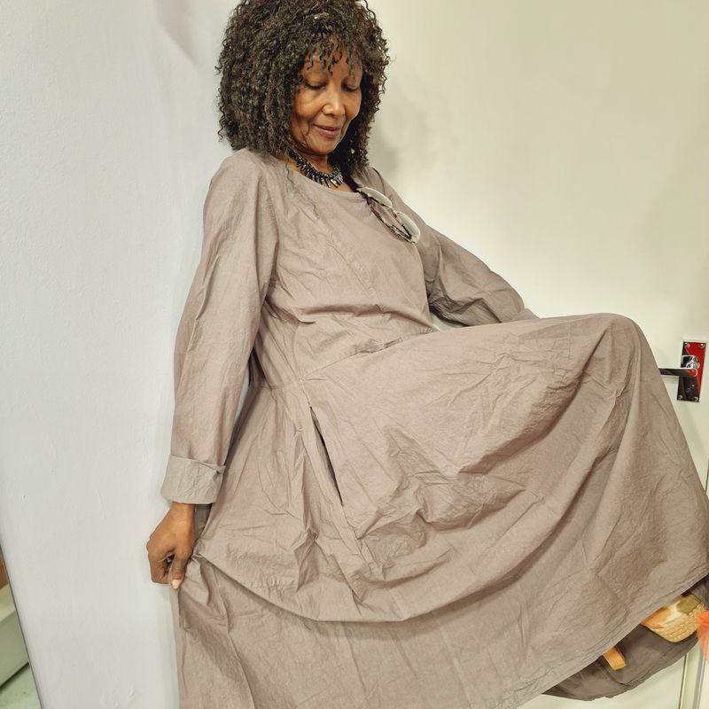 PRIVATSACHEN LONG COTTON DRESS SKALLEFER