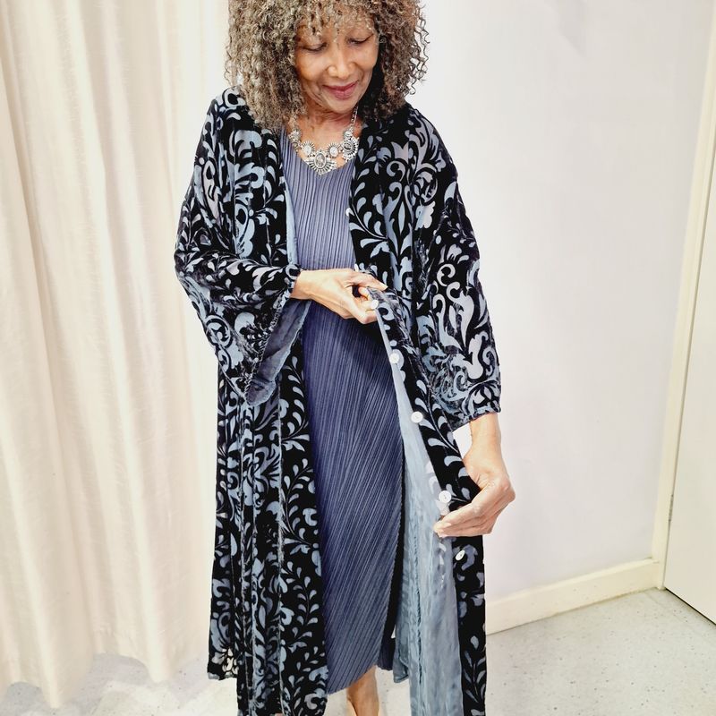 PRIVATSACHEN SILK VELVET EVENING COAT PRIVATSACHEN SILK VELVET EVENING COAT