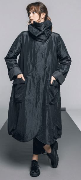 IGOR BLACK COAT GIRONA