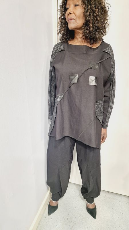 CARACLAN CACOON STYLE TROUSERS