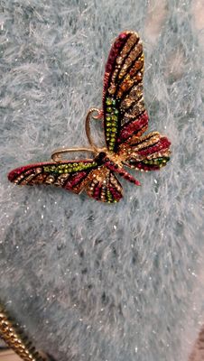 MULTI COLOUR RHINESTONES BUTTERFLY ? BROOCH MULTI COLOUR RHINESTONES BUTTERFLY ? BROOCH