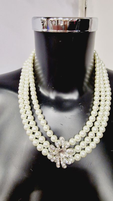 THREE STRAND FAUX PEARL'S NECKLACE