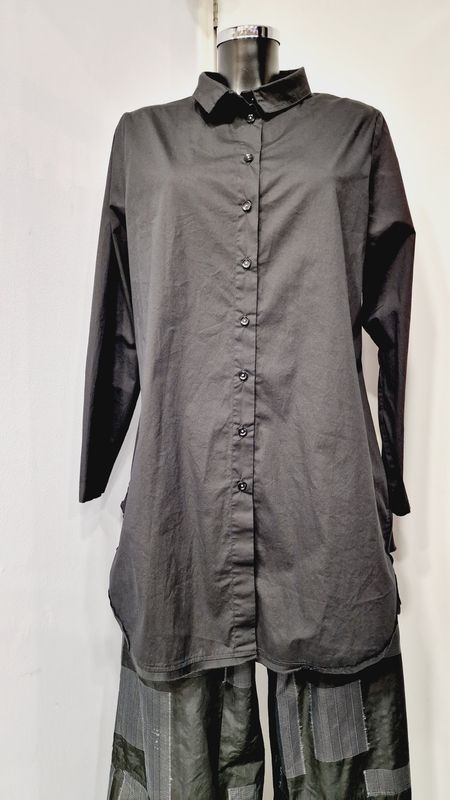 ELLI LONG BLACK SHIRT