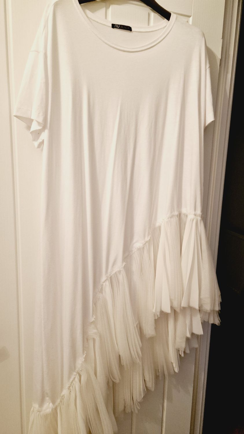 NU WHITE TUNIC WITH ASYMMETRICAL HEMLINE