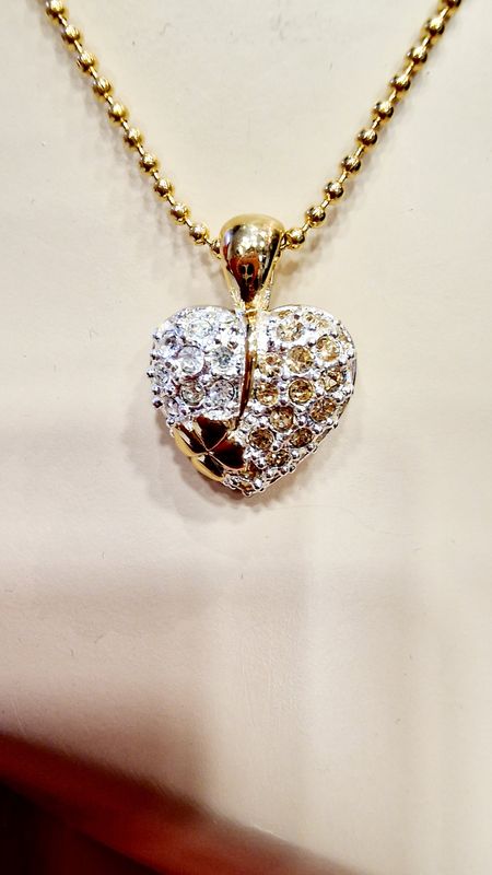 GOLD PLATED CHAIN WITH HEART ❤️ SHAPED CRYSTAL PENDANT