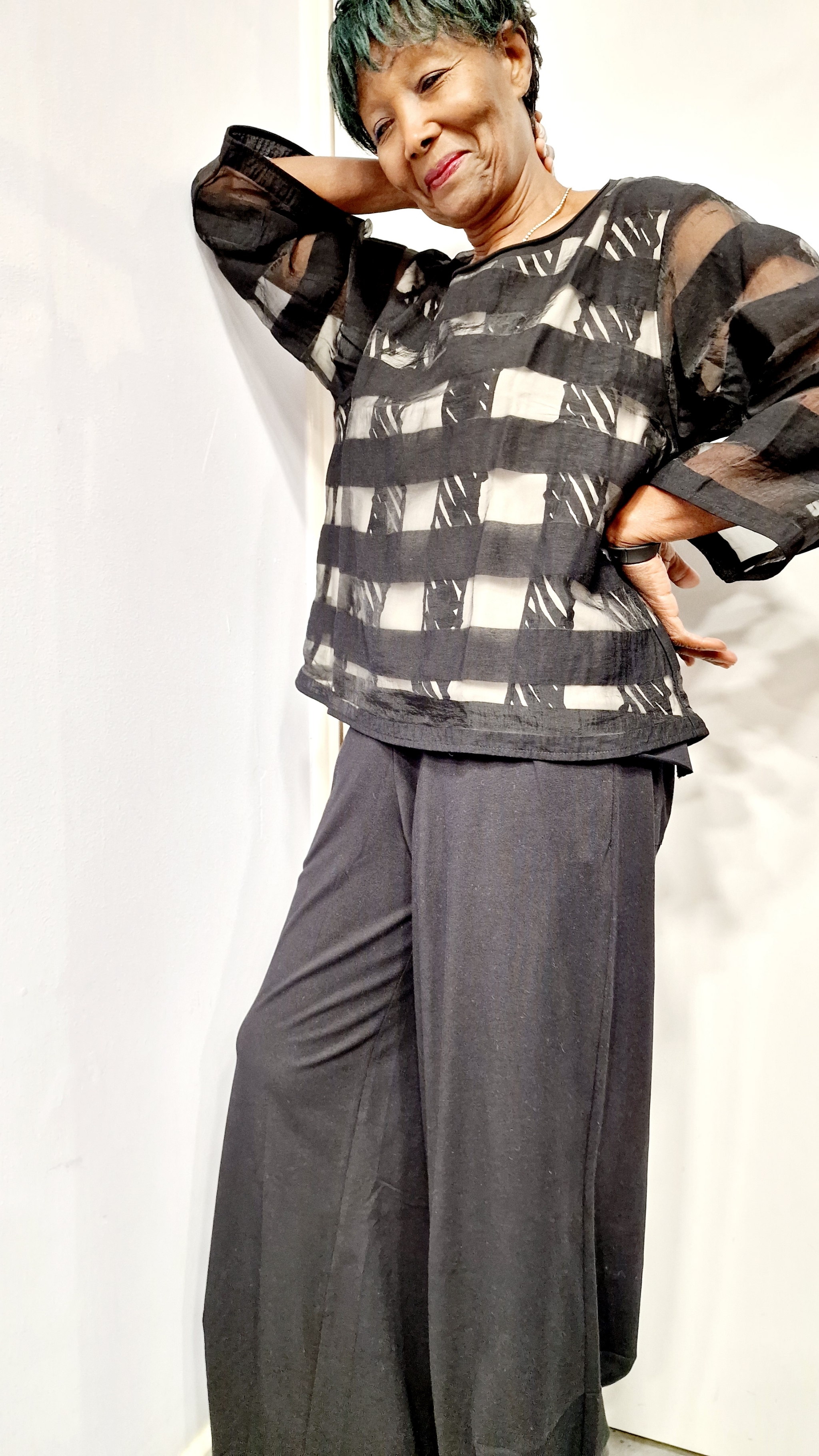 LUUKAA DOUBLE LAYERED TOP-BLACK-CREAM