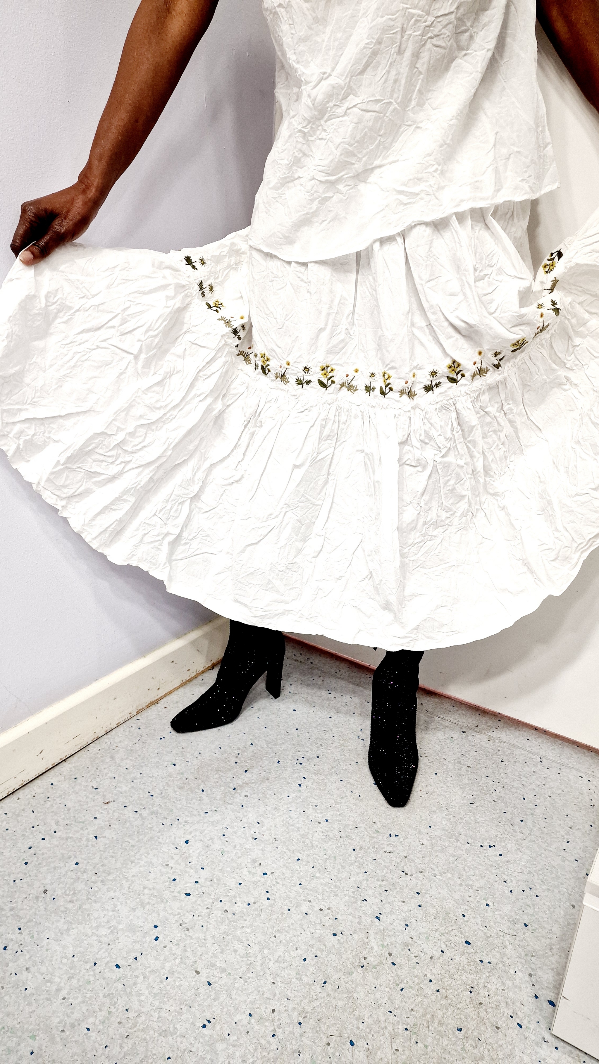 EWAIWALLA WHITE SKIRT-LAURA