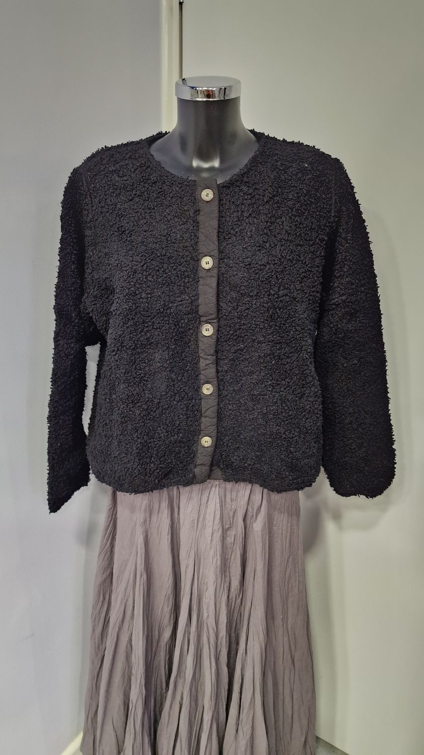 PRIVATSACHEN KNITTED JACKET SANDDUN-KAVIAR
