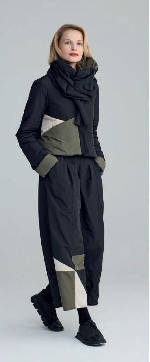 LUUKAA SHORT PUFFER JACKET-BLACK