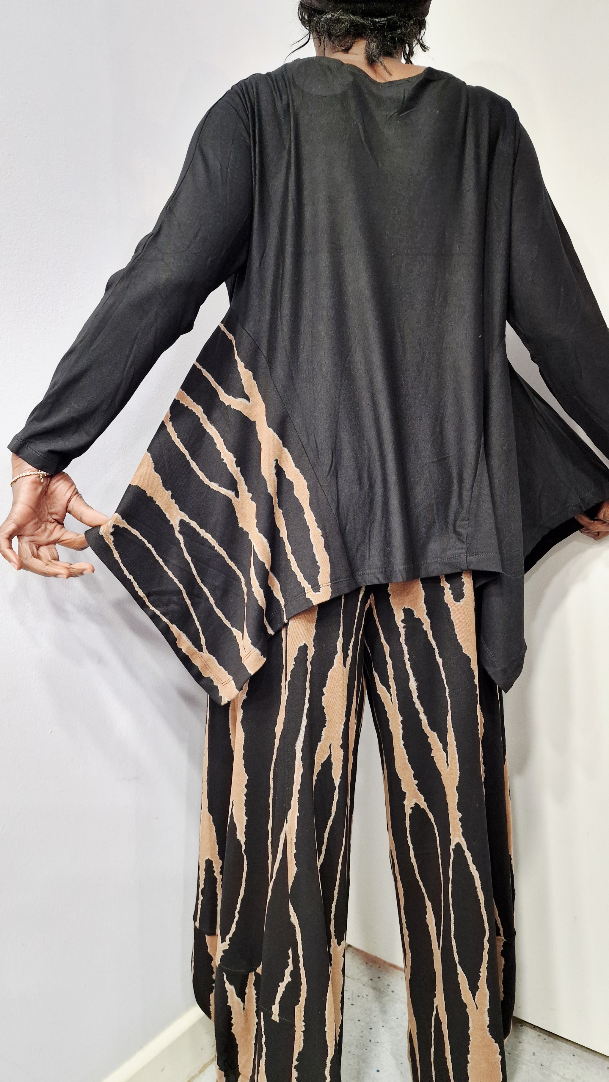 ALEMBIKA ASYMMETRICAL TUNIC TOP-BLACK/BROWN