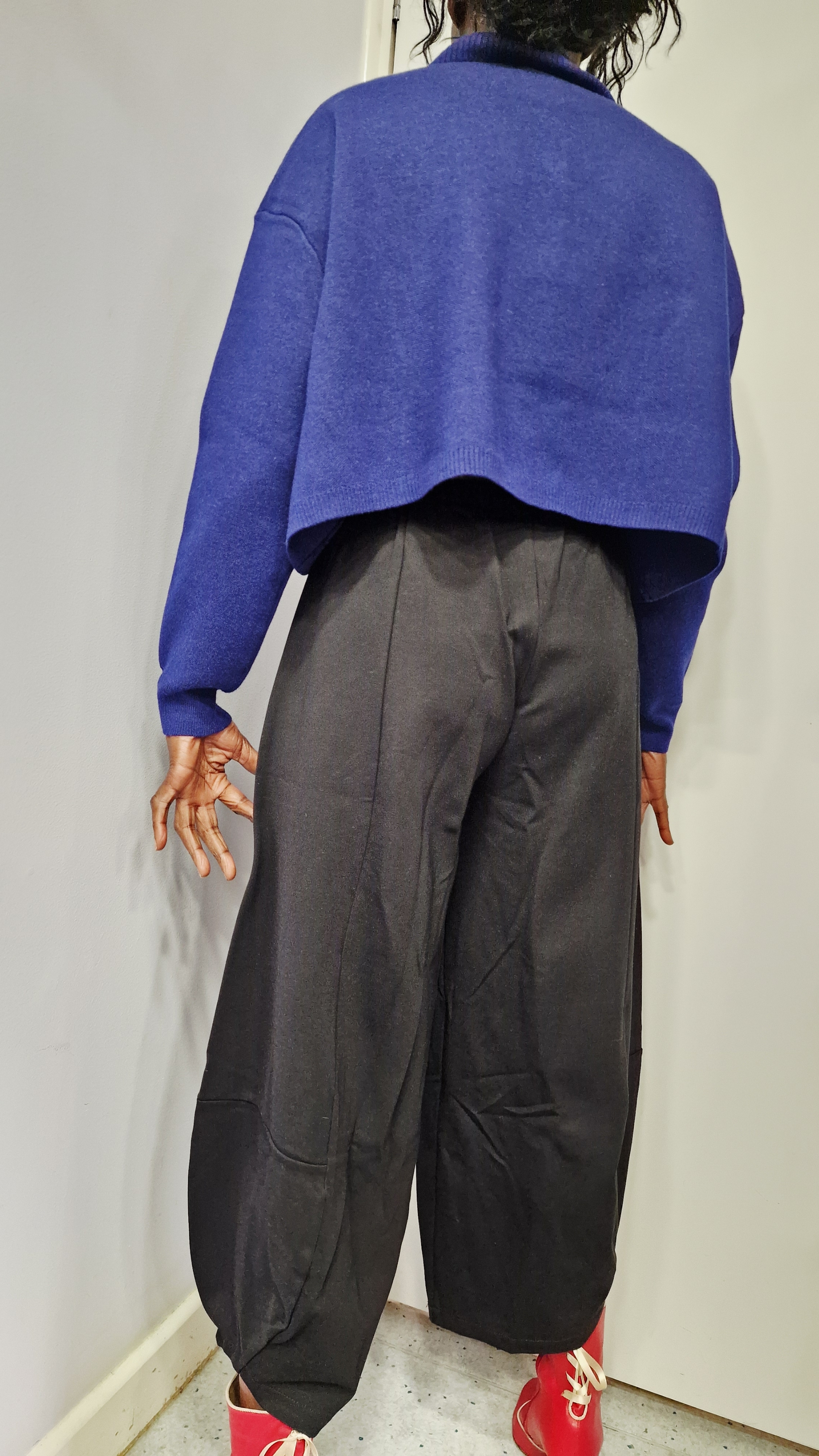 THANNY BLACK TROUSERS WITH TULIP SHAPE HEMLINE