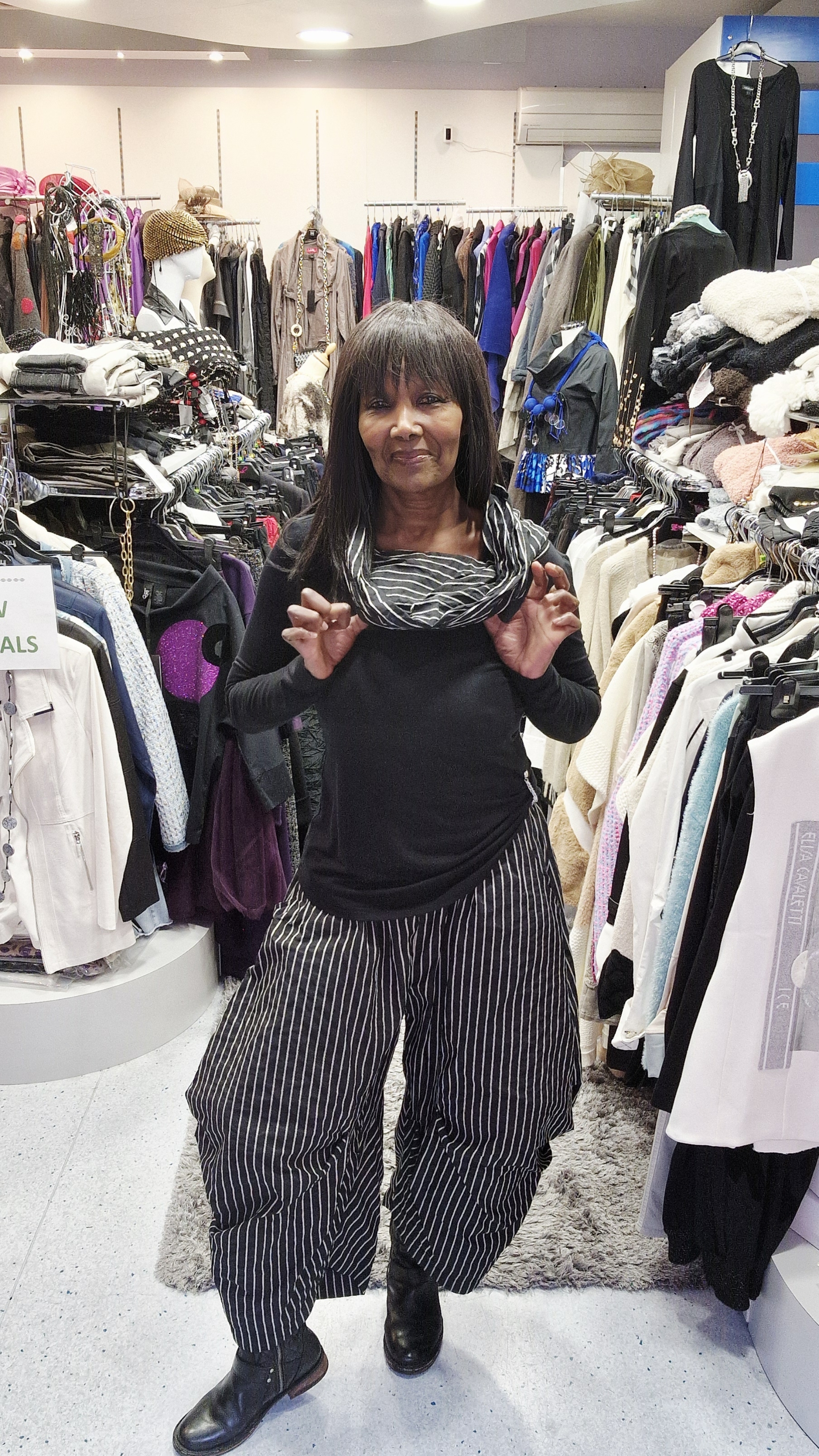 KAMUFLAGE TOP-BLACK/STRIPED COLLAR