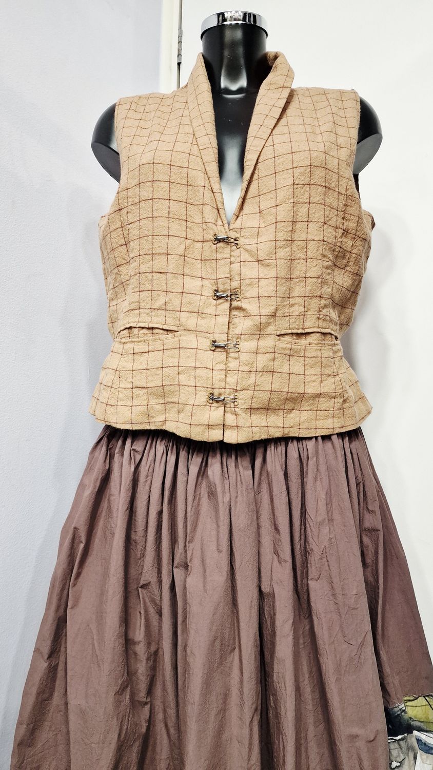 EWAIWALLA WAISTCOAT RIGMORE-CINNAMON EWAIWALLA WAISTCOAT RIGMORE-CINNAMON