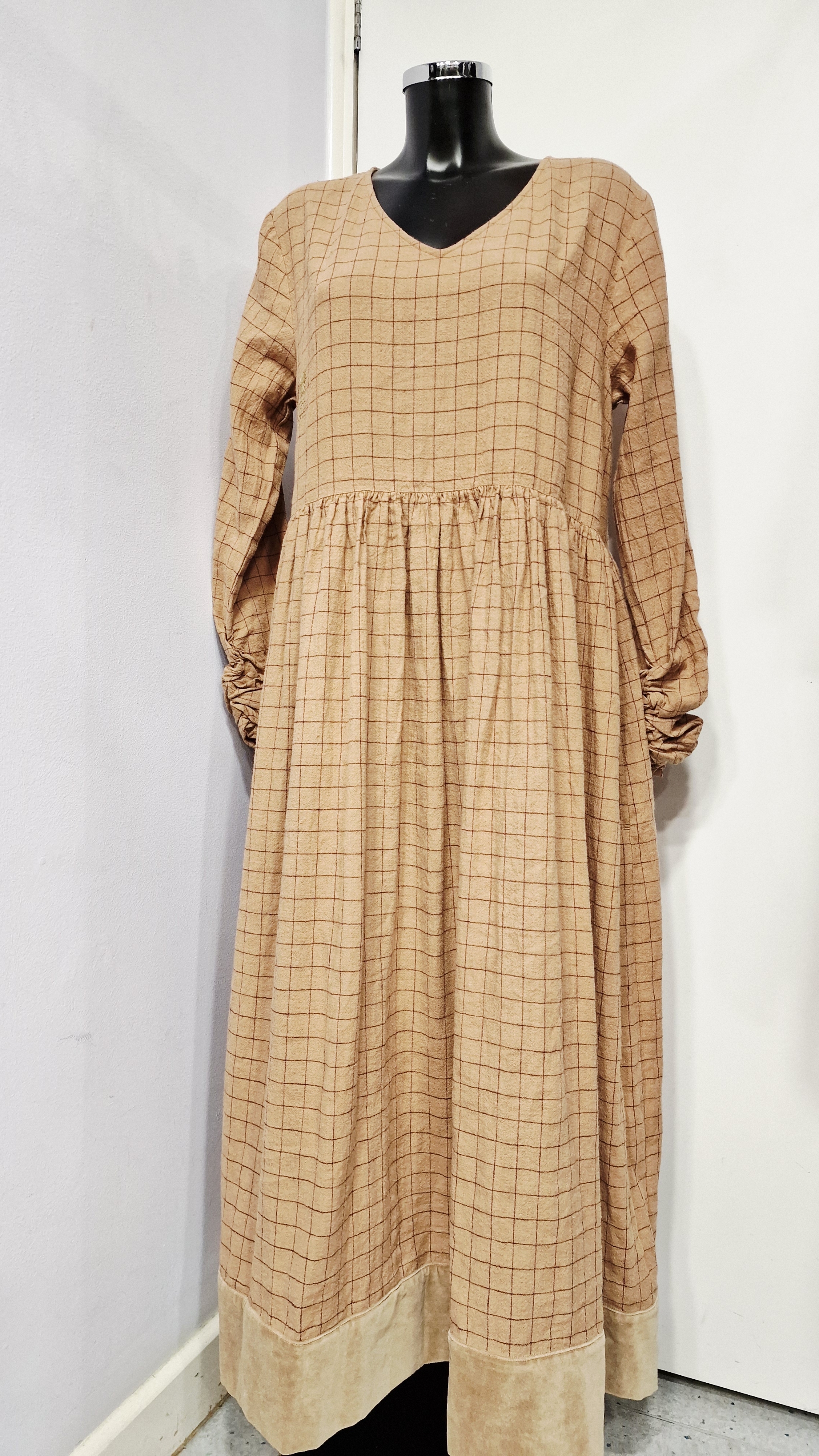 EWAIWALLA DRESS GRY-CINNAMON