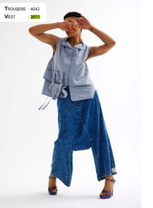 CARACLAN SLEEVELESS JACKET IN LIGHT BLUE