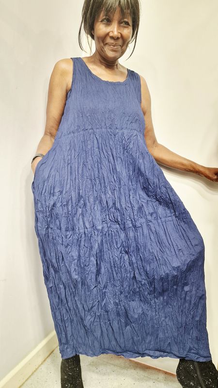 PRIVATSACHEN SLEEVELESS CRINKLE COTTON DRESS PROSPERIHR-RAUM PRIVATSACHEN SLEEVELESS CRINKLE COTTON DRESS PROSPERIHR-RAUM